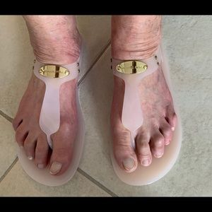 michael kors lillie jelly thong sandals